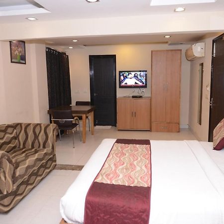 Hotel Balsons Continental Neu-Delhi Exterior foto