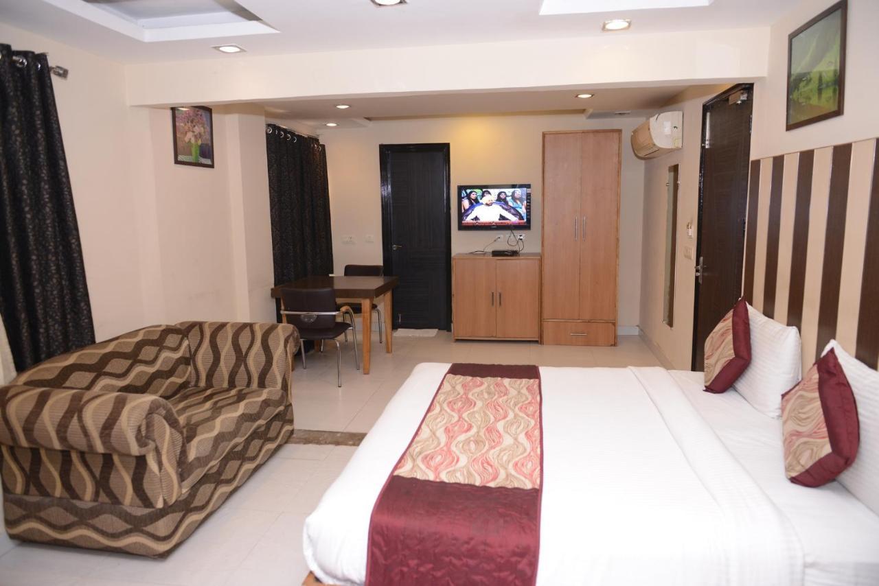 Hotel Balsons Continental Neu-Delhi Exterior foto